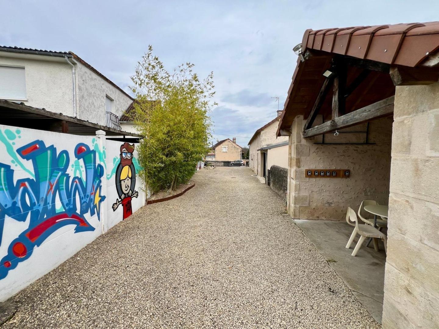 Chez Marcel - Maison 3 Chambres Lussac-les-Chateaux Exterior photo