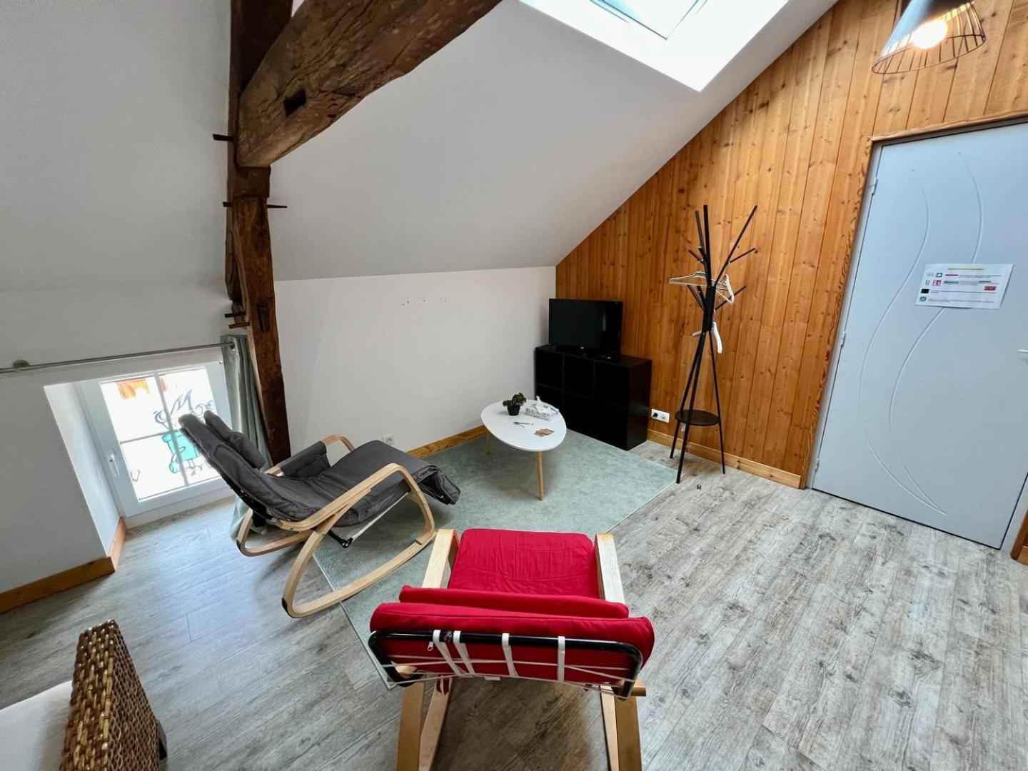 Chez Marcel - Maison 3 Chambres Lussac-les-Chateaux Exterior photo